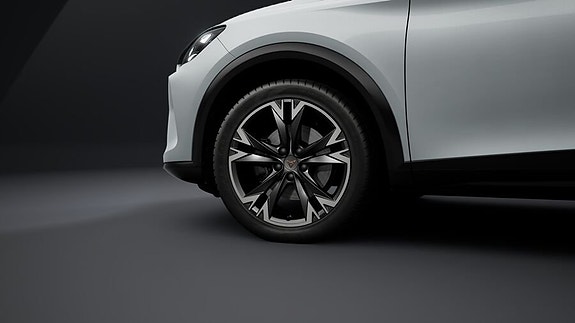 Cupra Formentor 2 of 9