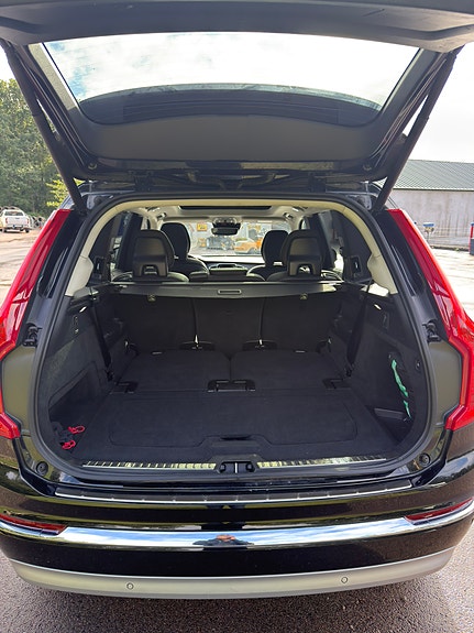 Volvo XC90 5 of 11
