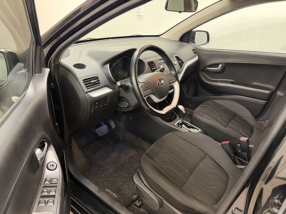 Kia Picanto 4 of 10