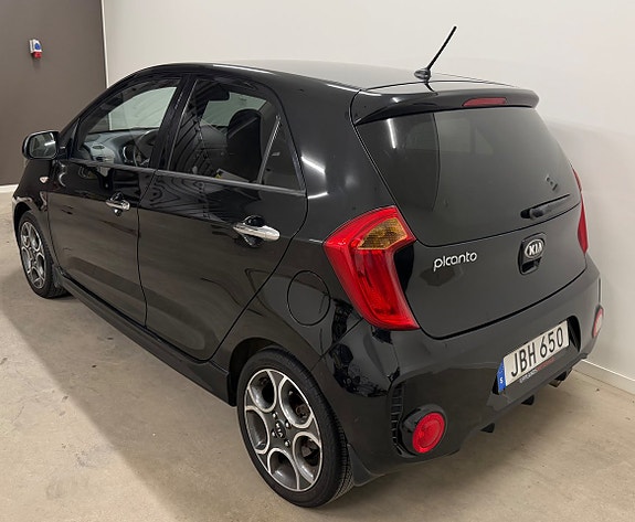 Kia Picanto 3 of 10