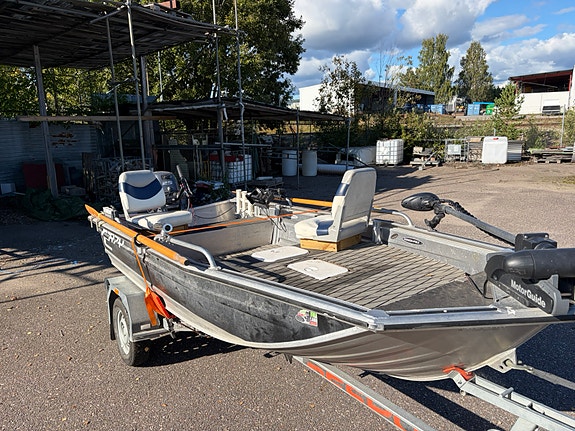Fiskebåt Alloycraft J410 Yamaha 25hk 2 of 6