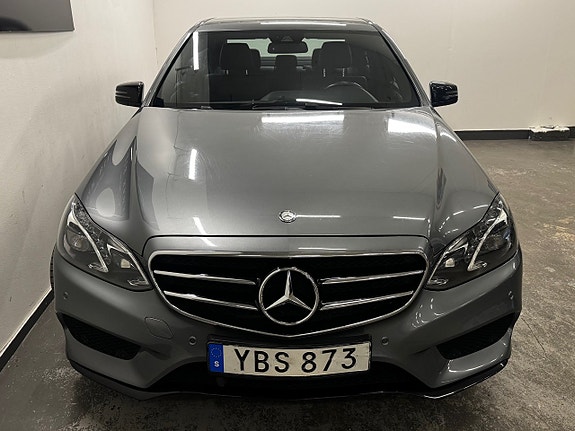 Mercedes-Benz E220 3 of 25