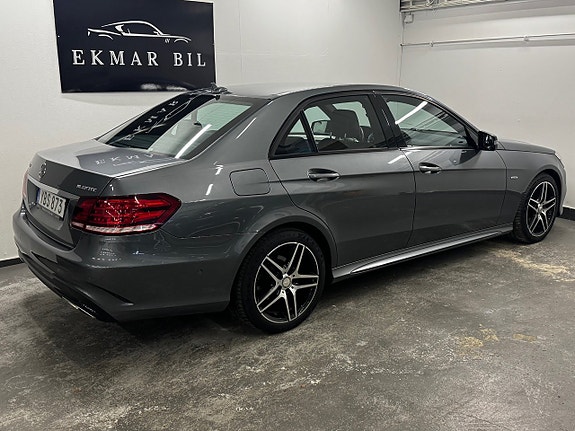 Mercedes-Benz E220 4 of 25