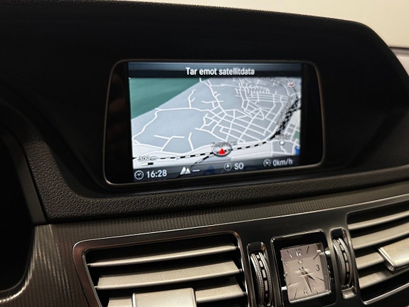 Mercedes-Benz E220 19 of 25
