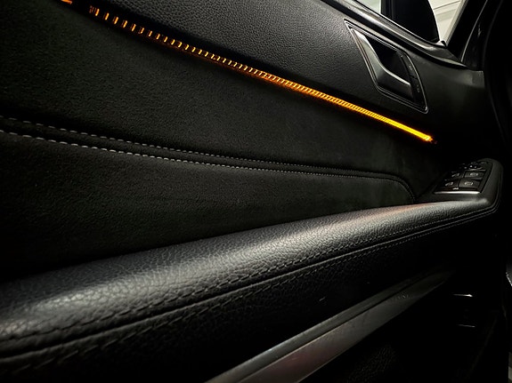 Mercedes-Benz E220 22 of 25