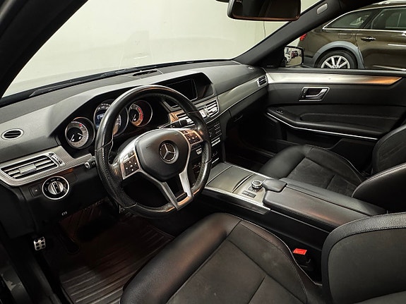 Mercedes-Benz E220 10 of 25
