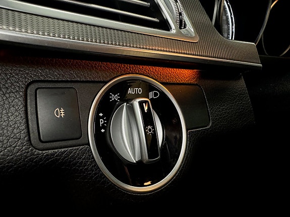 Mercedes-Benz E220 23 of 25
