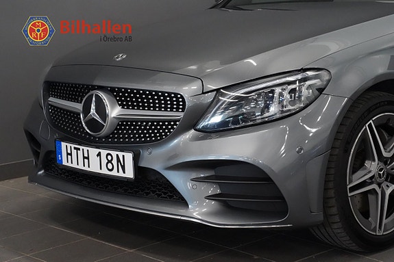 Mercedes-Benz C300 2 of 17