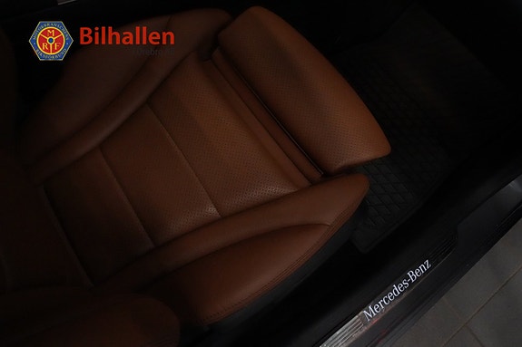 Mercedes-Benz C300 7 of 17