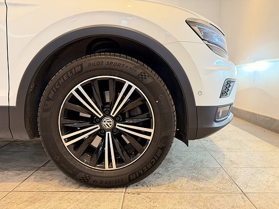 Volkswagen Tiguan 8 of 23