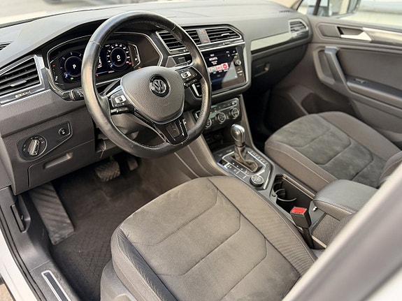 Volkswagen Tiguan 10 of 23