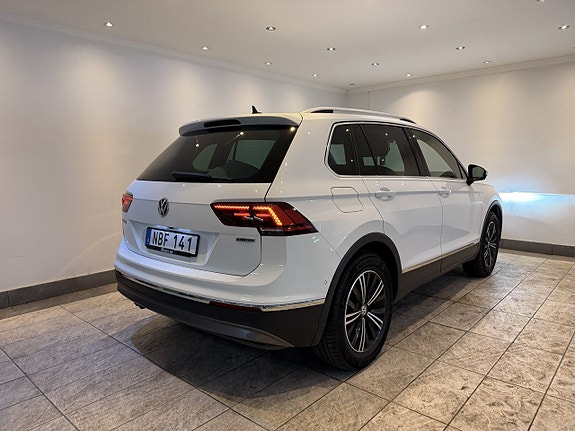 Volkswagen Tiguan 4 of 23