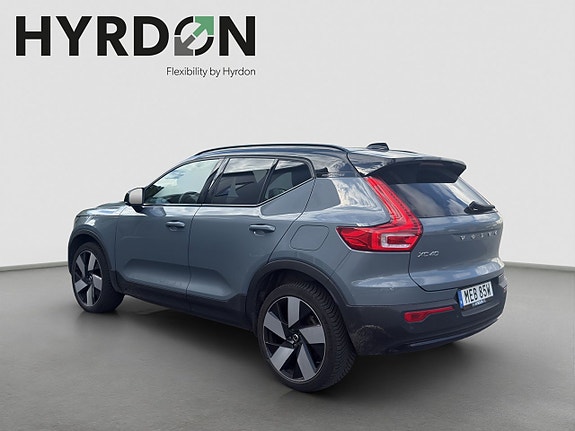 Volvo XC40 4 of 18