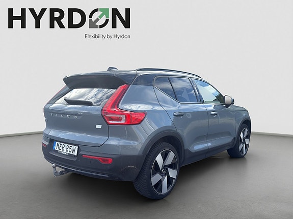 Volvo XC40 6 of 18
