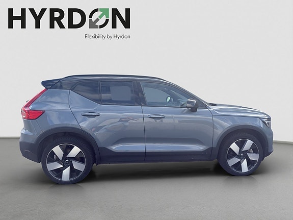 Volvo XC40 8 of 18