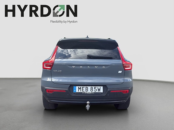 Volvo XC40 5 of 18