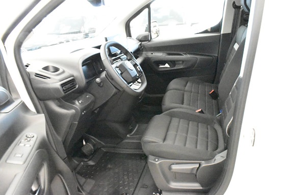 Citroen Berlingo 11 of 22