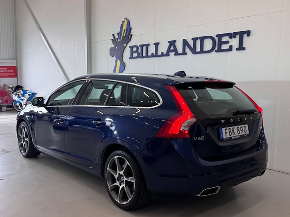 Volvo V60 4 of 28