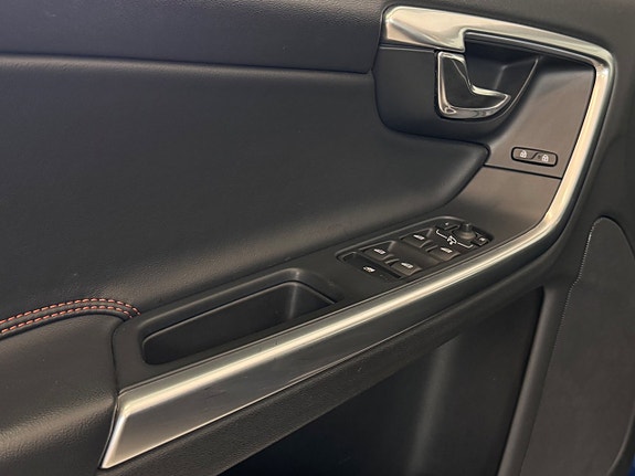 Volvo V60 26 of 28