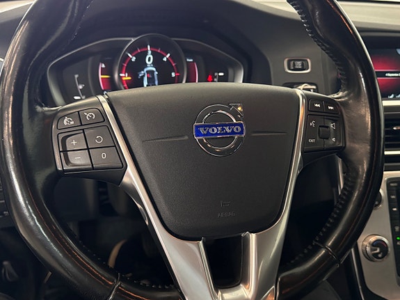 Volvo V60 25 of 28