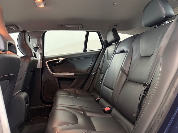 Volvo V60 17 of 28