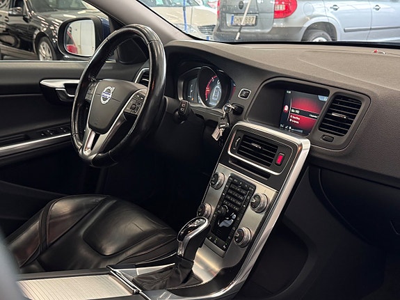 Volvo V60 20 of 28