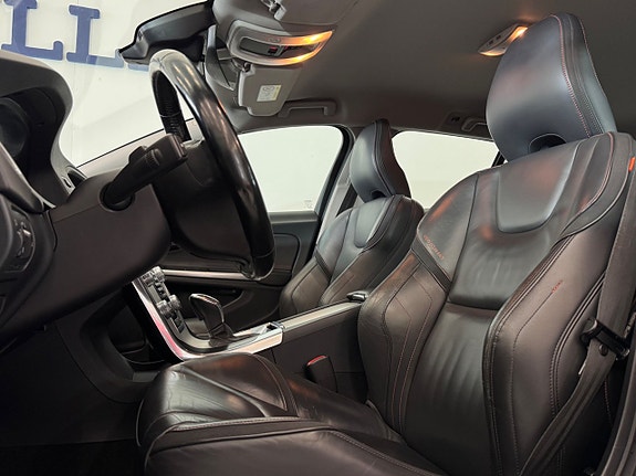 Volvo V60 13 of 28