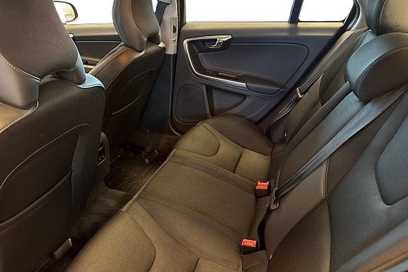 Volvo S60 13 of 21
