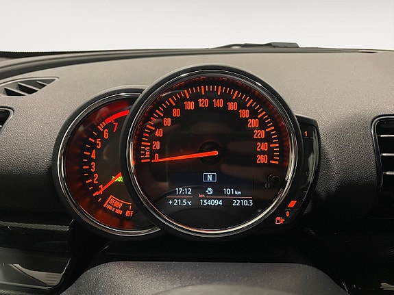 MINI Cooper 12 of 16