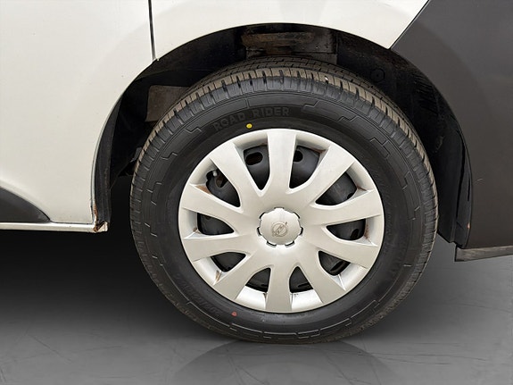 Opel Vivaro 29 of 29