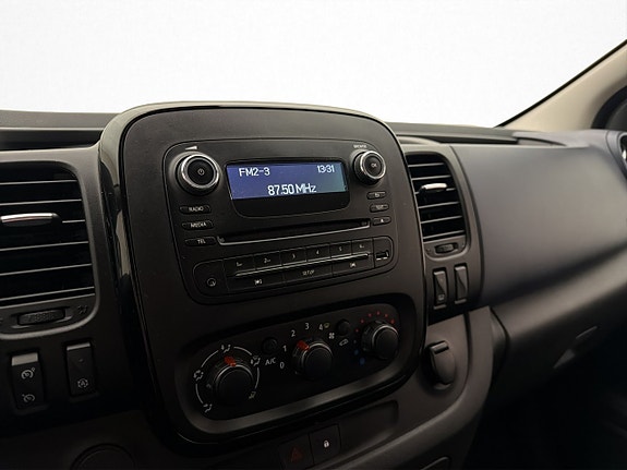 Opel Vivaro 20 of 29