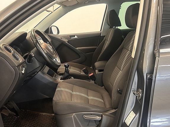 Volkswagen Tiguan 8 of 18