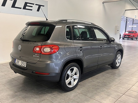 Volkswagen Tiguan 4 of 18