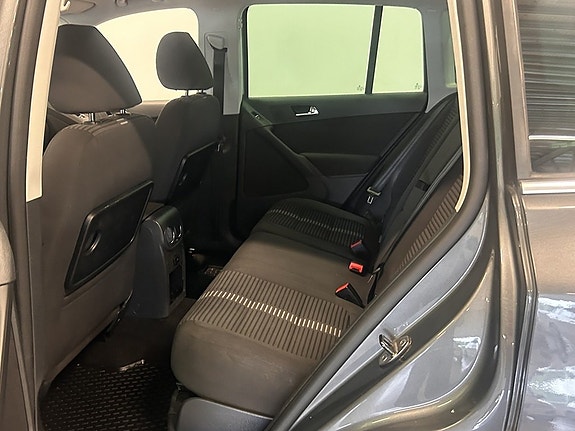 Volkswagen Tiguan 9 of 18