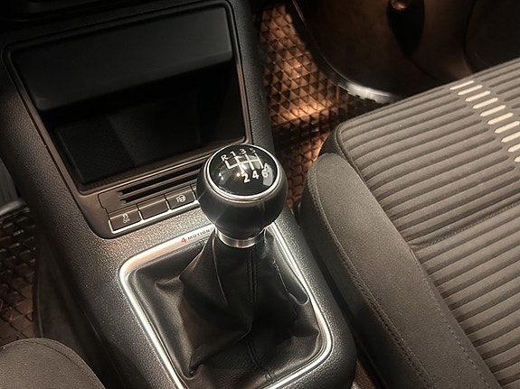 Volkswagen Tiguan 14 of 18