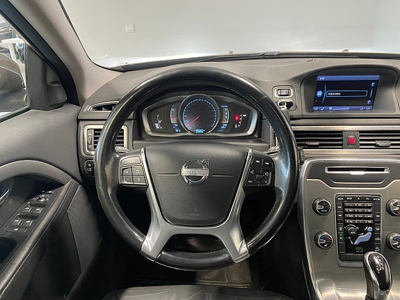 Volvo XC70 12 of 14