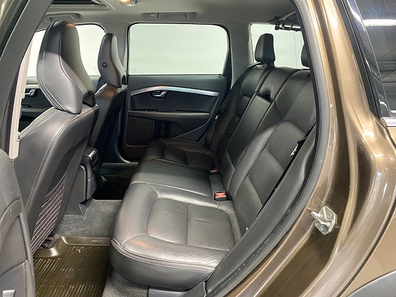 Volvo XC70 10 of 14