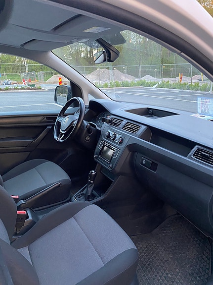 Volkswagen Caddy 10 of 16