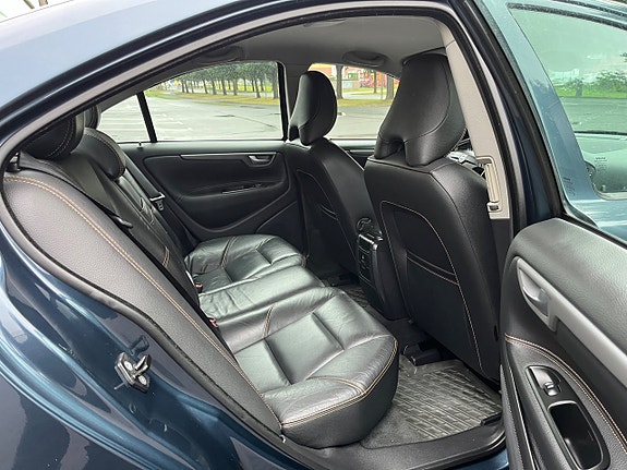 Volvo S60 9 of 11