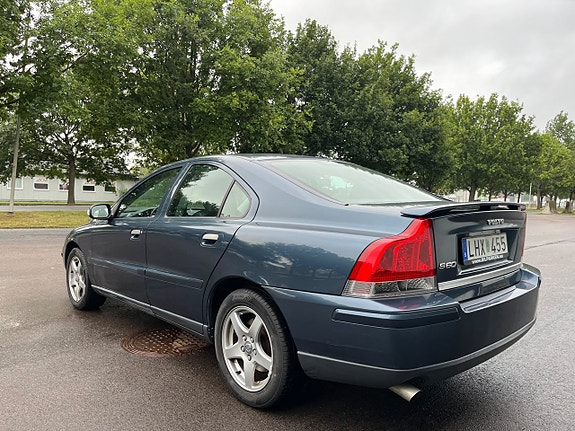 Volvo S60 7 of 11