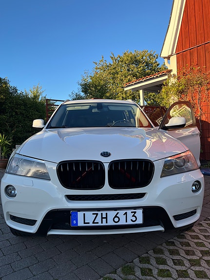 BMW X3 9 of 12