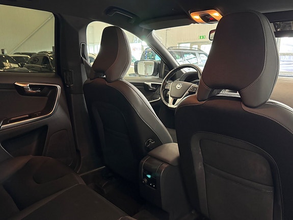 Volvo XC60 15 of 27