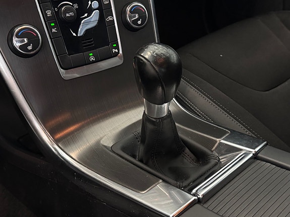Volvo XC60 23 of 27
