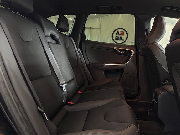 Volvo XC60 17 of 27