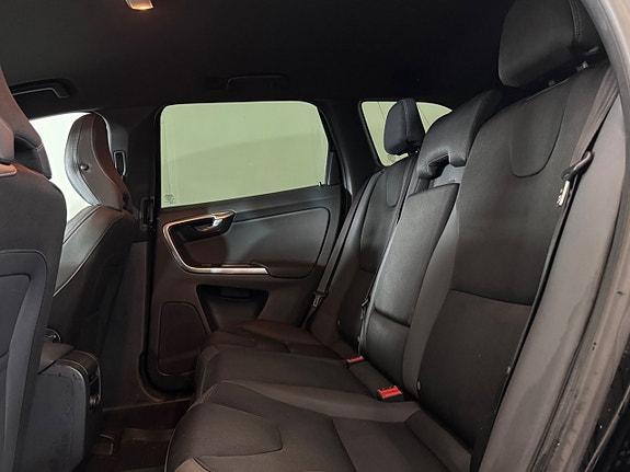 Volvo XC60 16 of 27