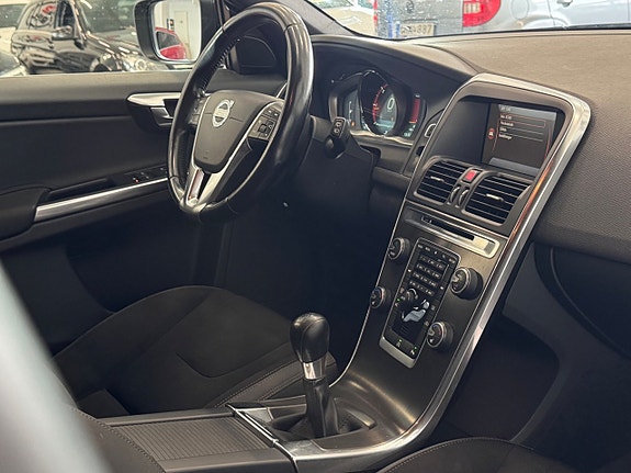 Volvo XC60 19 of 27