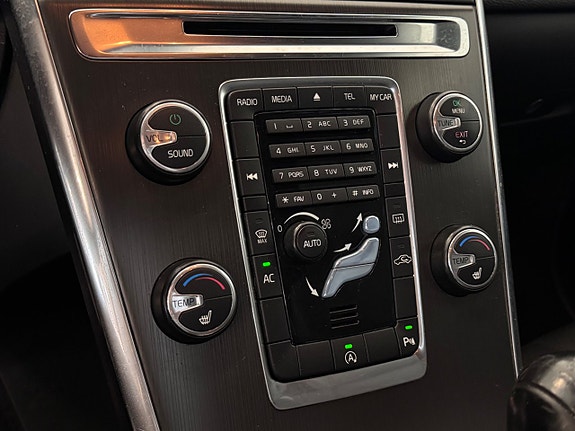 Volvo XC60 22 of 27