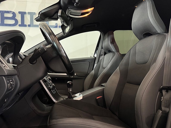 Volvo XC60 12 of 27