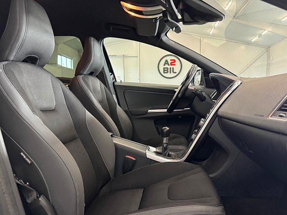 Volvo XC60 13 of 27