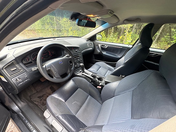 Volvo V70 7 of 7
